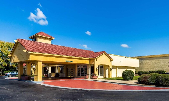 Anderson Hotel | Cozy Quality Inn Clemson - Pet-Friendly with Pool Access