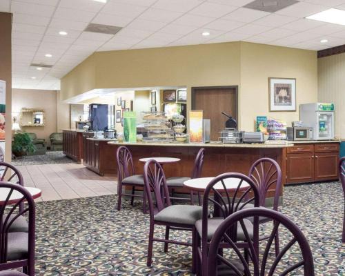 Columbus Hotel | Discover Quality Inn Columbus: Pet-Friendly & Family Ready