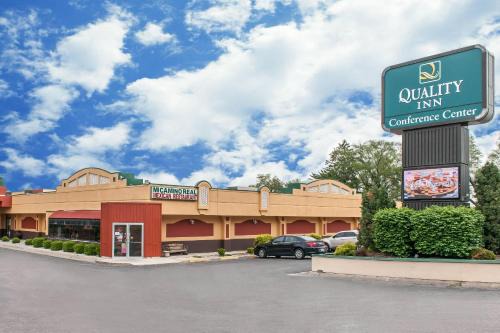 Logansport Hotel | Pet-Friendly Quality Inn Conference Center in Logansport