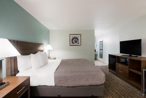 Fairfield Hotel | Budget-Friendly Quality Inn in Napa Valley with Pool Access