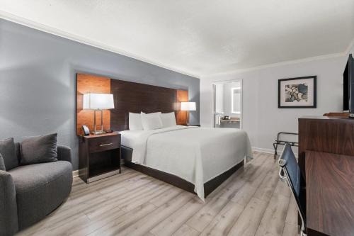 Forrest City Hotel | Convenient Getaway at Quality Inn Forrest City I-40