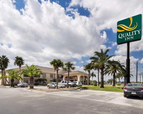 Ingleside Hotel | Relaxing Stay at Quality Inn Ingleside - Family Friendly