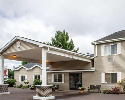 Ironwood Hotel | Oceanfront Getaway at Quality Inn Ironwood with Spa & Pool