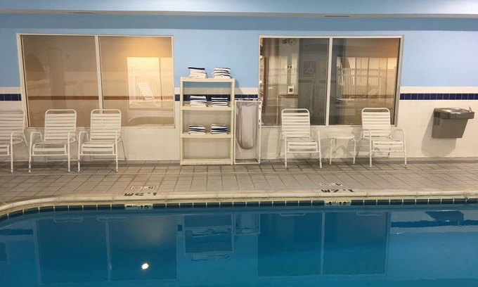 Kalamazoo Hotel | Budget-Friendly Quality Inn I-94 with Pool & Restaurant