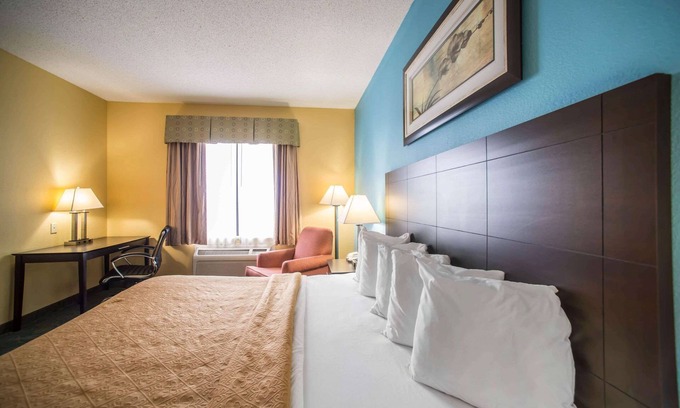 Litchfield Hotel | Discover Quality Inn Litchfield on Historic Route 66