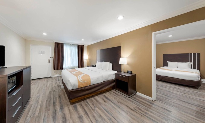 Harbor Hotel | Inviting Quality Inn Long Beach - Signal Hill with Pool & Spa