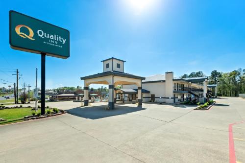 Marshall Hotel | Family-Friendly Quality Inn Marshall with Great Guest Ratings
