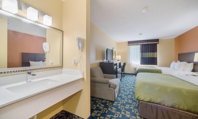 O'Fallon Hotel | Comfortable Stay at Quality Inn O'Fallon - St Louis
