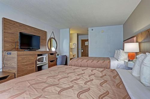 Pierre Hotel | Pet-Friendly Quality Inn Pierre-Fort Pierre with Pool Access