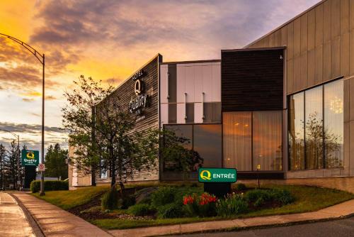 Rouyn-Noranda Hotel | Discover Quality Inn Rouyn-Noranda: Family-Friendly Comfort