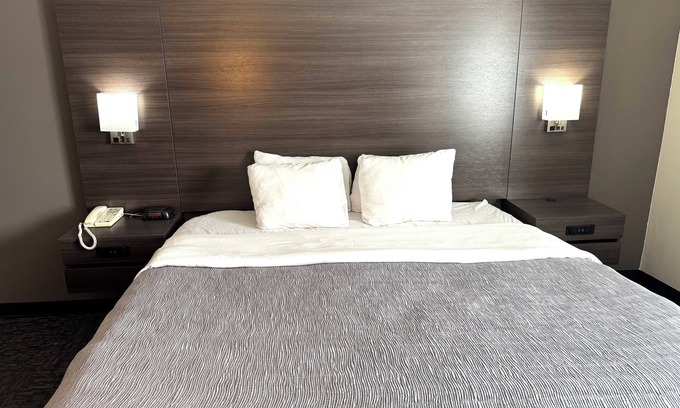 Spearfish Hotel | Relaxing Stay at Quality Inn Spearfish with Pool & Spa