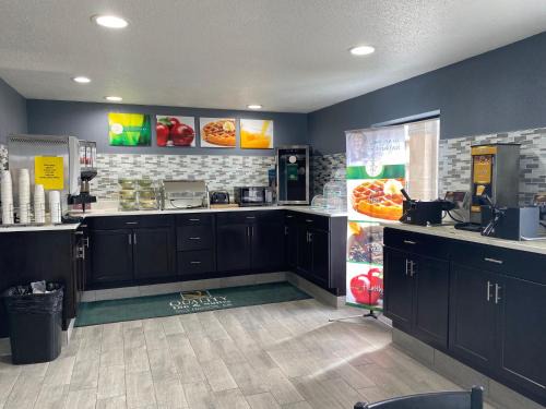 Big Rapids Hotel | Discover Quality Inn & Suites: Oceanfront, Pet Friendly Stay
