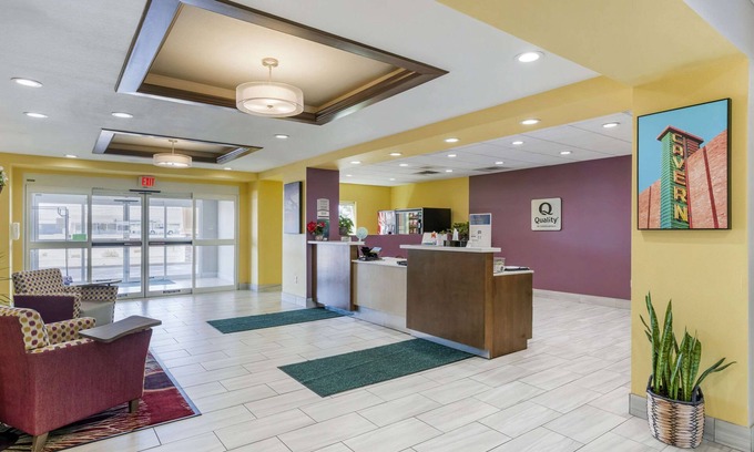 Carlsbad Hotel | Eco-Friendly Quality Inn & Suites Near Carlsbad Caverns