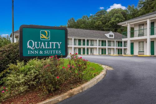 Greensboro Hotel | Comfortable Quality Inn & Suites in Greensboro, Georgia