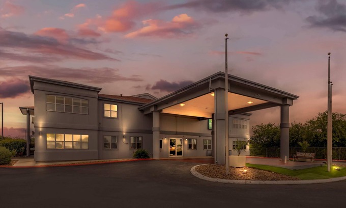 Wetmore Hotel | Comfort and Convenience at Quality Inn & Suites I-10