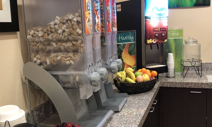 Minot Hotel | Discover Quality Inn & Suites: Eco-Friendly Comfort Awaits