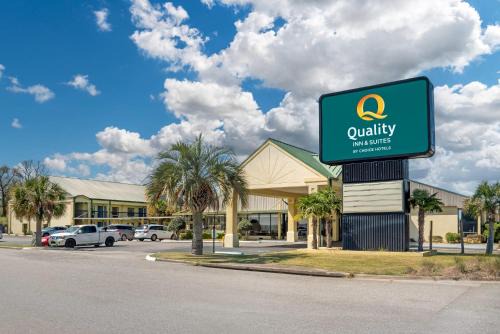Eufaula Hotel | Comfortable Quality Inn & Suites by Lake Eufaula