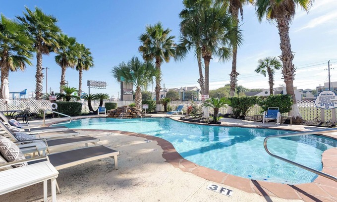 El Lago Hotel | Inviting Quality Inn & Suites Seabrook near NASA and Kemah
