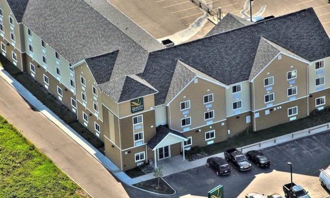 Thompson Hotel | Exceptional Quality Inn & Suites Thompson with Breakfast