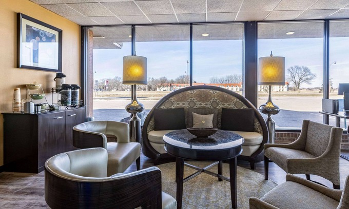 Albert Lea Hotel | Comfortable Stay at Quality Inn & Suites with Free Breakfast