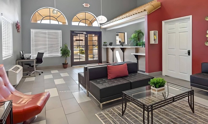 Hesperia Hotel | Comfortable Getaway at SureStay Plus Hotel in Hesperia
