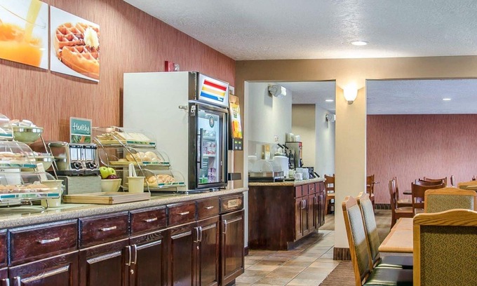 Twin Falls Hotel | Comfortable Quality Inn & Suites with Pool and Spa Access