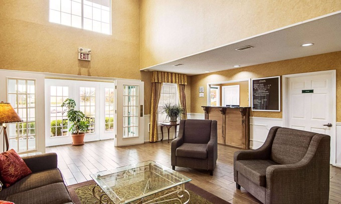 Thomaston Hotel | Comfortable Quality Inn Thomaston with Family-Friendly Amenities