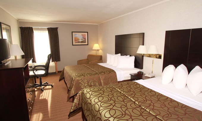 Tully Hotel | Discover Quality Inn Tully I-81: Family-Friendly Comfort