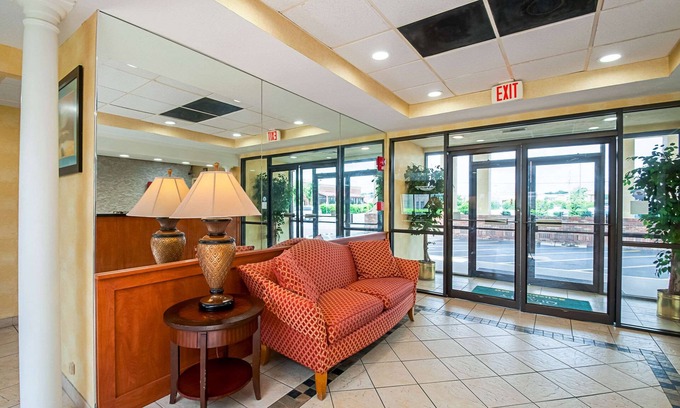 Salisbury Hotel | Inviting Quality Inn: Family-Friendly with Delicious Dining
