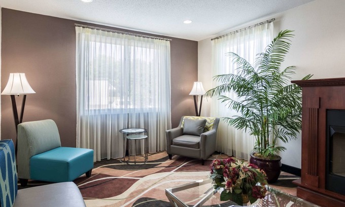 Warsaw Hotel | Convenient Quality Inn Warsaw Near Rappahannock River