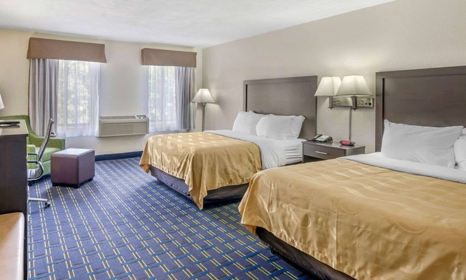 Waynesboro Hotel | Comfortable Stay at Quality Inn Waynesboro with Pool Access