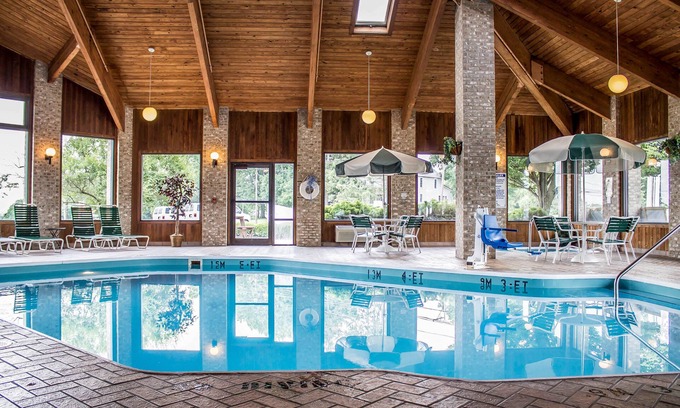Wooster Hotel | Quality Inn: Guest Rated 8.8 with Pool and Spa Amenities