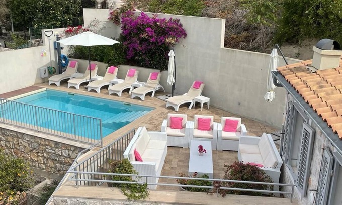 Vis Villa | Unspoiled Island Escape: Oceanfront Views & Private Pool