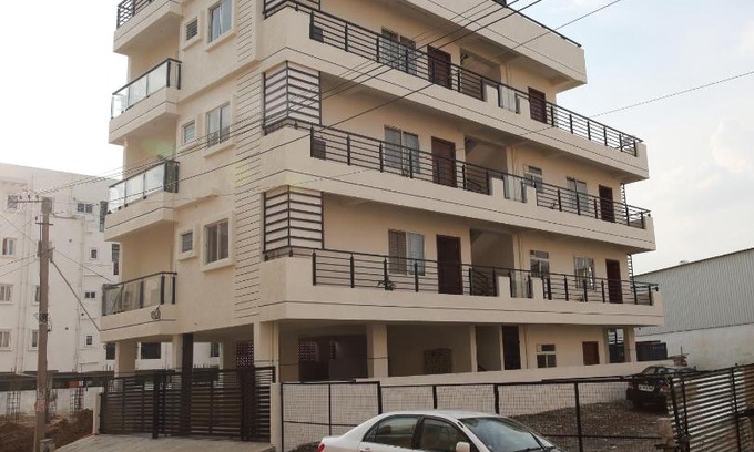 Agara Apartment | Cozy Qualtems Guest House: Family-Friendly with Breakfast
