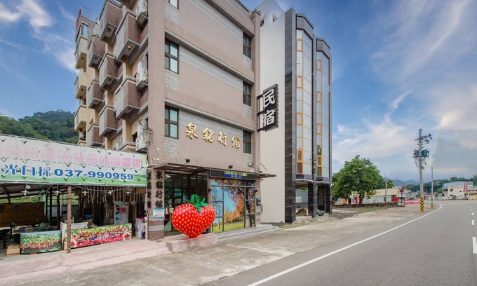 Dahu Bed & Breakfast | Quan Ming Line Museum