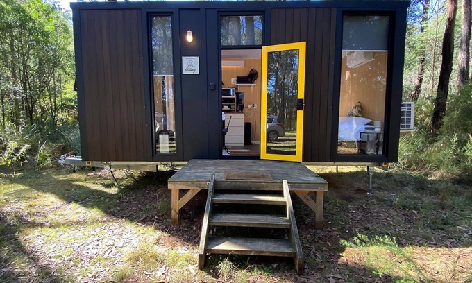 Toolangi House | Discover Quantum Field: Family-Friendly with Kitchen Amenities