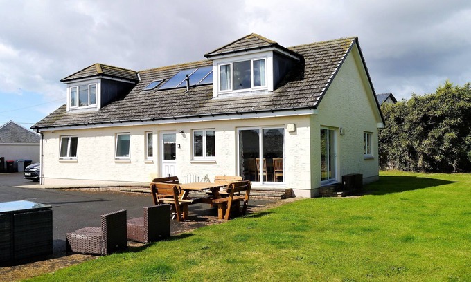 Southerness Cottage | Quare Place - a house that sleeps 10 guests in 4 bedrooms