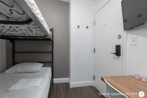 Telegraph Hill Apartment | Cozy Quarters on DOT by Thatch with Kitchen Amenities
