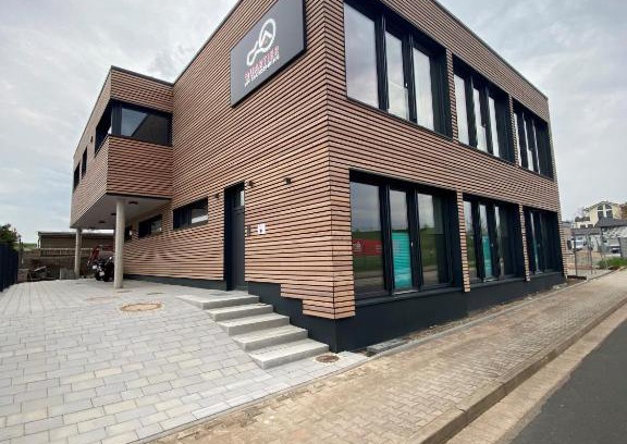 Oberlungwitz Apartment | Outstanding Quartier am Sachsenring: Pet-Friendly Retreat