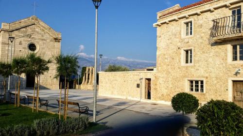 Razanac Apartment | Unforgettable Stays at Quartier No.63 - Pet Friendly & Rated 10/10