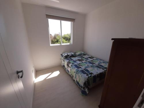 Pilarzinho House | Ideal Room Near Ópera de Arame with Kitchen & Accessibility