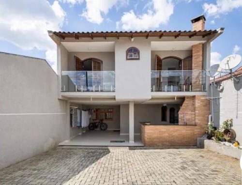 Italia House | Cozy Casa da Família Anton: Pet-Friendly Retreat Awaits