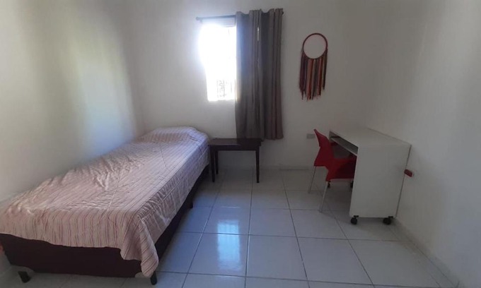 Candeias House | Ocean View Quarto Feminino with Kitchen Amenities