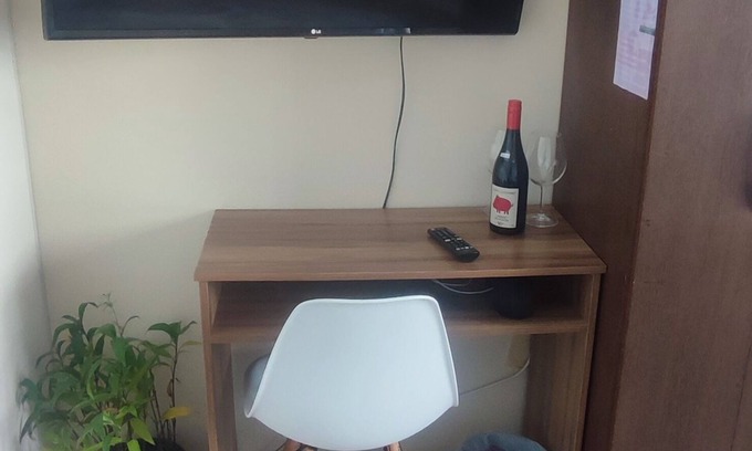 Matriz Apartment | Central Location Room with Shared Bathroom for Budget Travelers