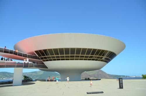 Inga Apartment | Cozy Niterói Apartment for Rent with Family-Friendly Perks