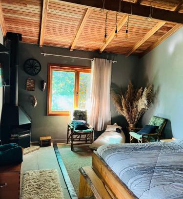 Uniao da Vitoria House | Cozy Suite with Fireplace - Pet & Child Friendly Retreat