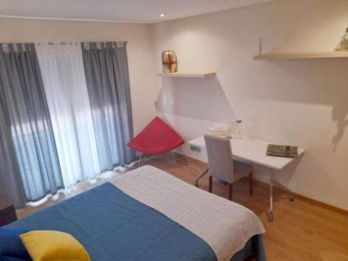 Sapataria House | Private Bath Rooms Near Malveira - Family-Friendly Comfort