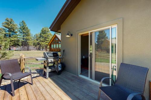 Pagosa Springs House | Quartz Court: Pet-Friendly Retreat with Hot Tub Access