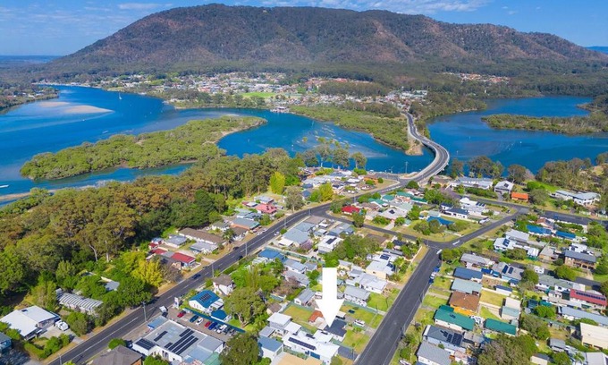 North Haven House | Discover Quartzy's Place: Family & Pet Friendly Retreat