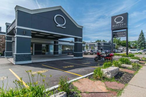 Algoma District Hotel | Relaxing Retreat at Quattro Hotel & Conf Centre